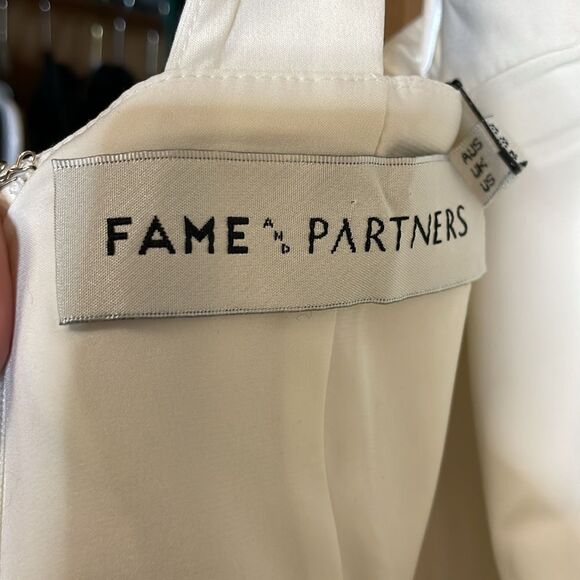 NWT Fame and Partners Ivory White wedding Gown Size 4 - Picture 7 of 10